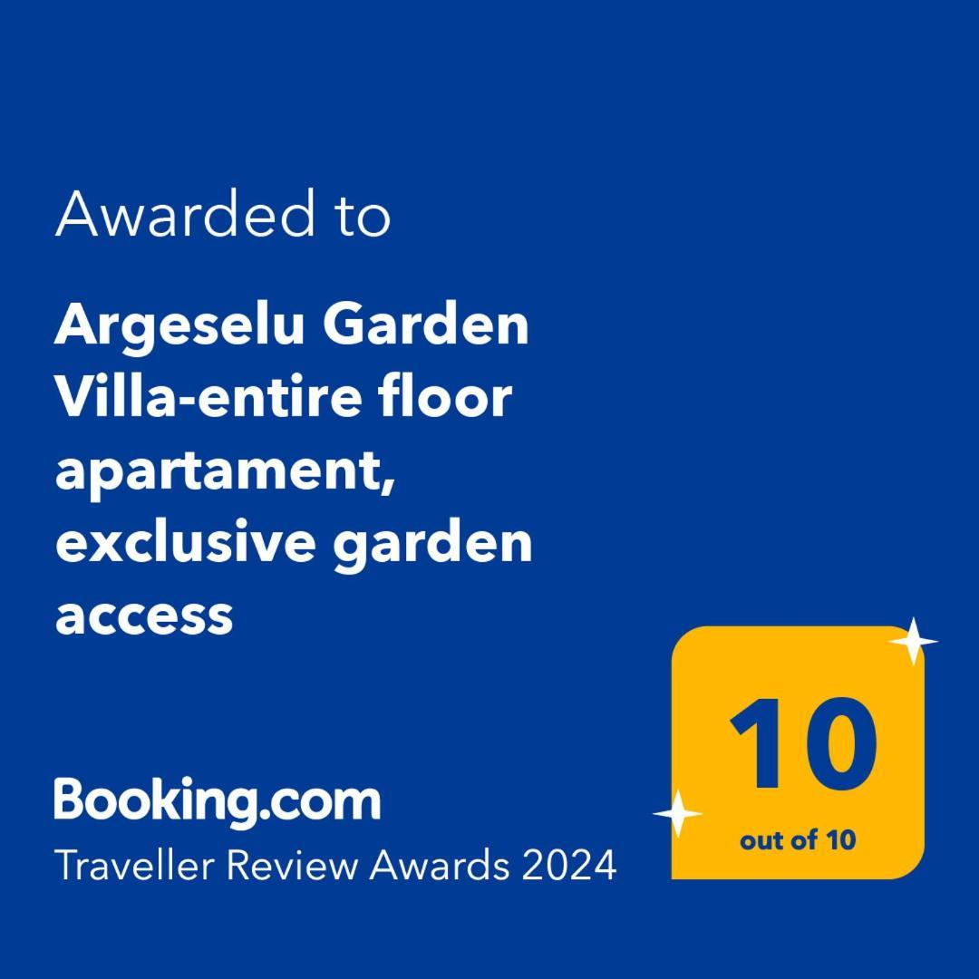 Argeselu Garden Villa - Entire Floor Apartment, Exclusive Garden Access Maracineni Kültér fotó